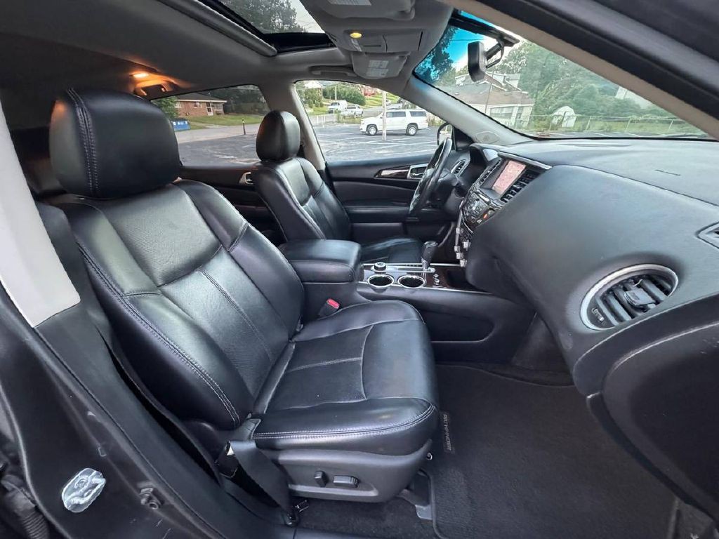 2015 Nissan Pathfinder Image 11