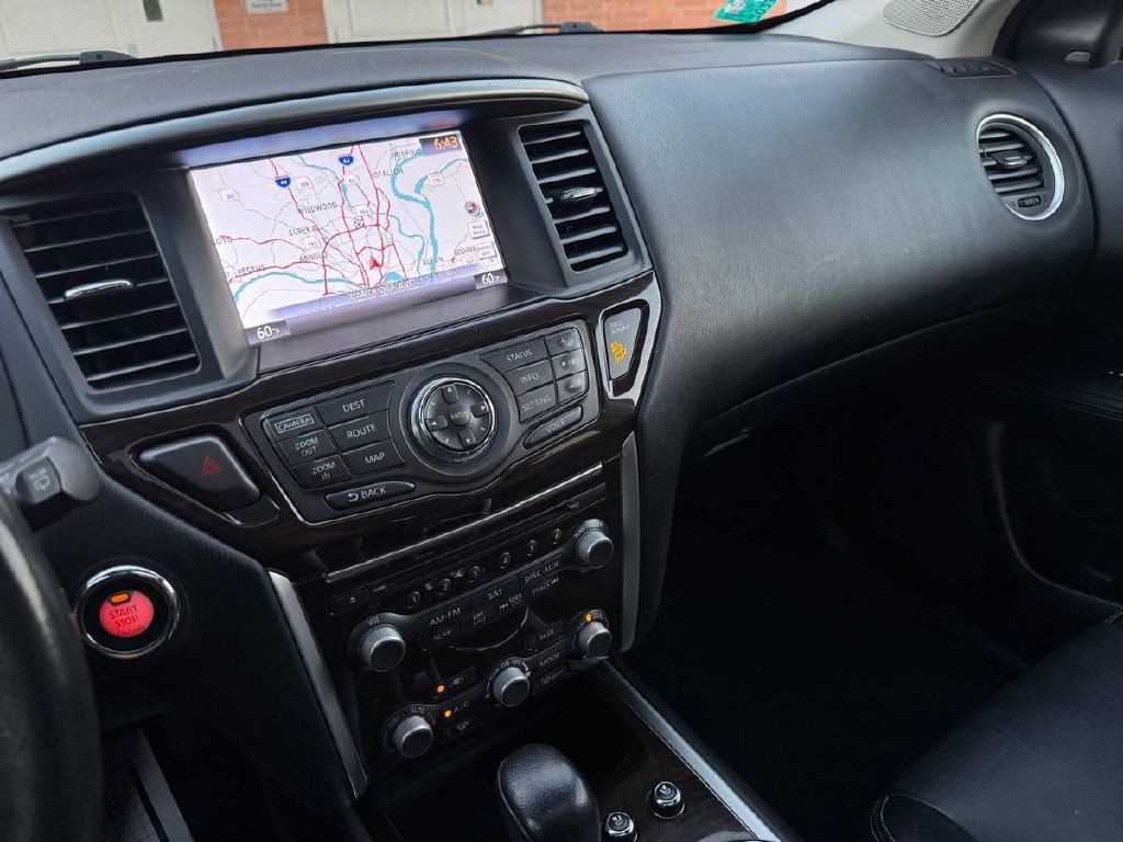 2015 Nissan Pathfinder Image 19