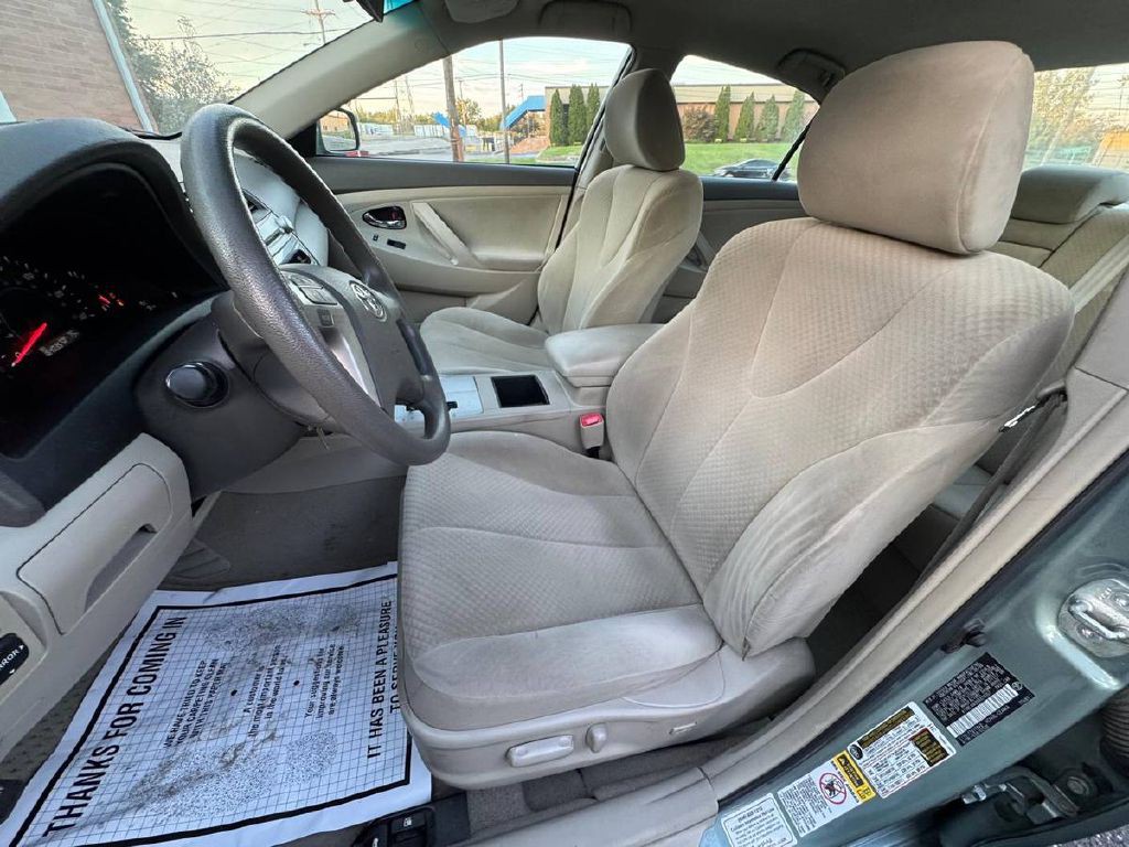 2009 Toyota Camry Image 9