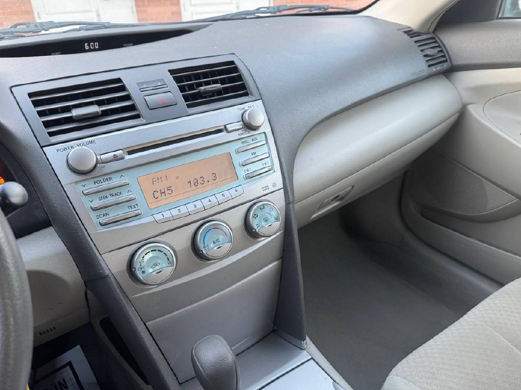 2009 Toyota Camry Image 16