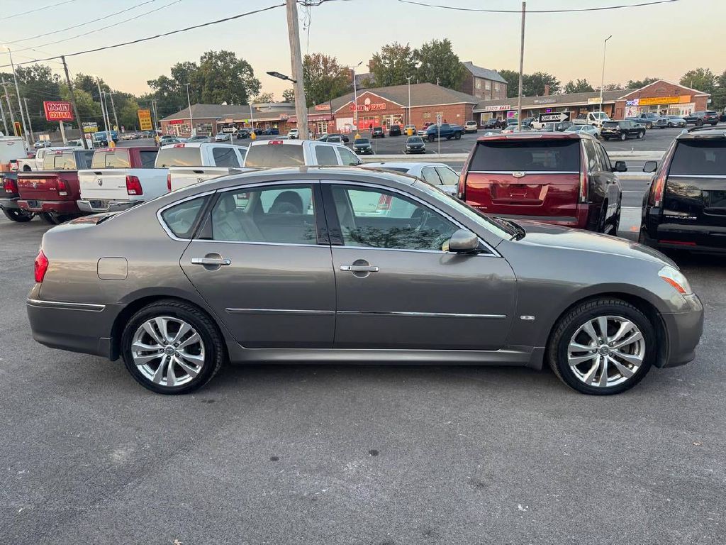 2008 INFINITI M35 Image 4
