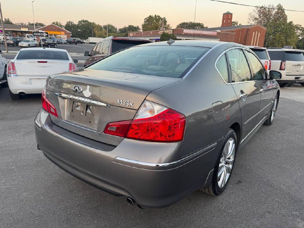 2008 INFINITI M35 Image 6