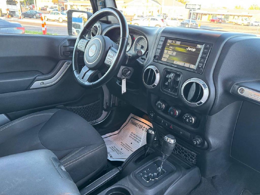 2015 Jeep Wrangler Unlimited Image 13