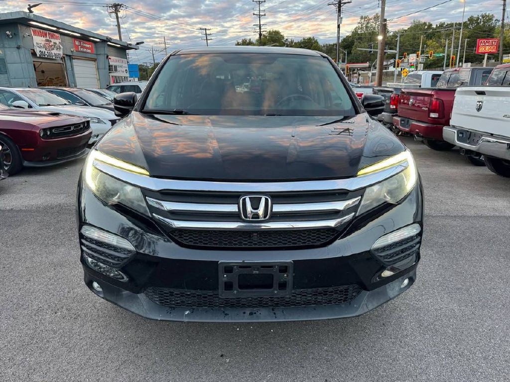 2017 Honda Pilot Image 2