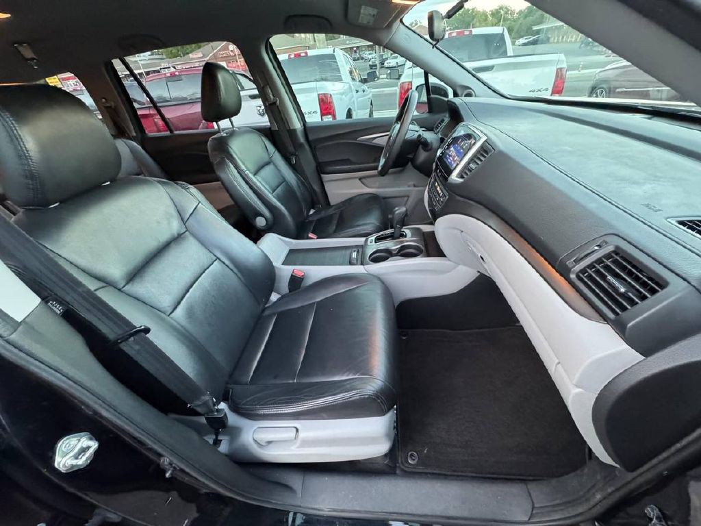 2017 Honda Pilot Image 10