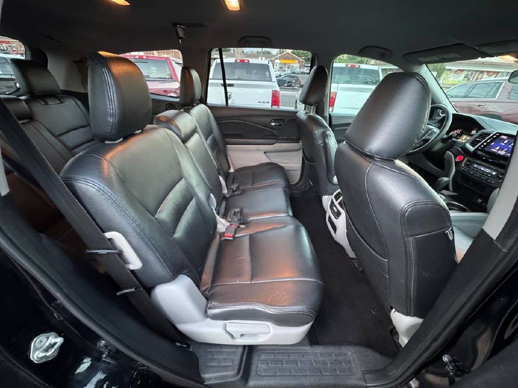 2017 Honda Pilot Image 13