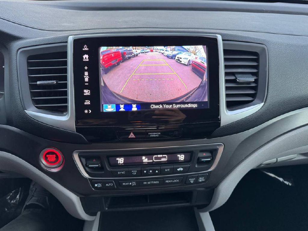 2017 Honda Pilot Image 18