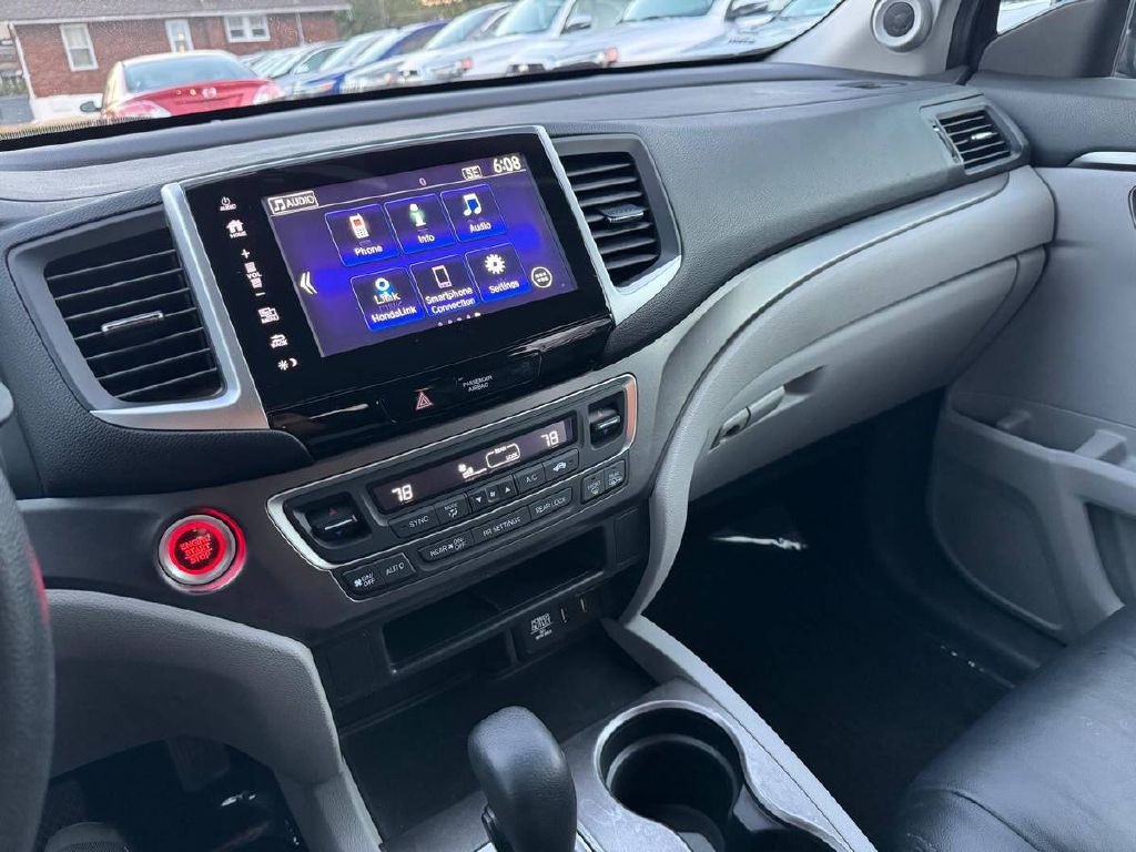 2017 Honda Pilot Image 19