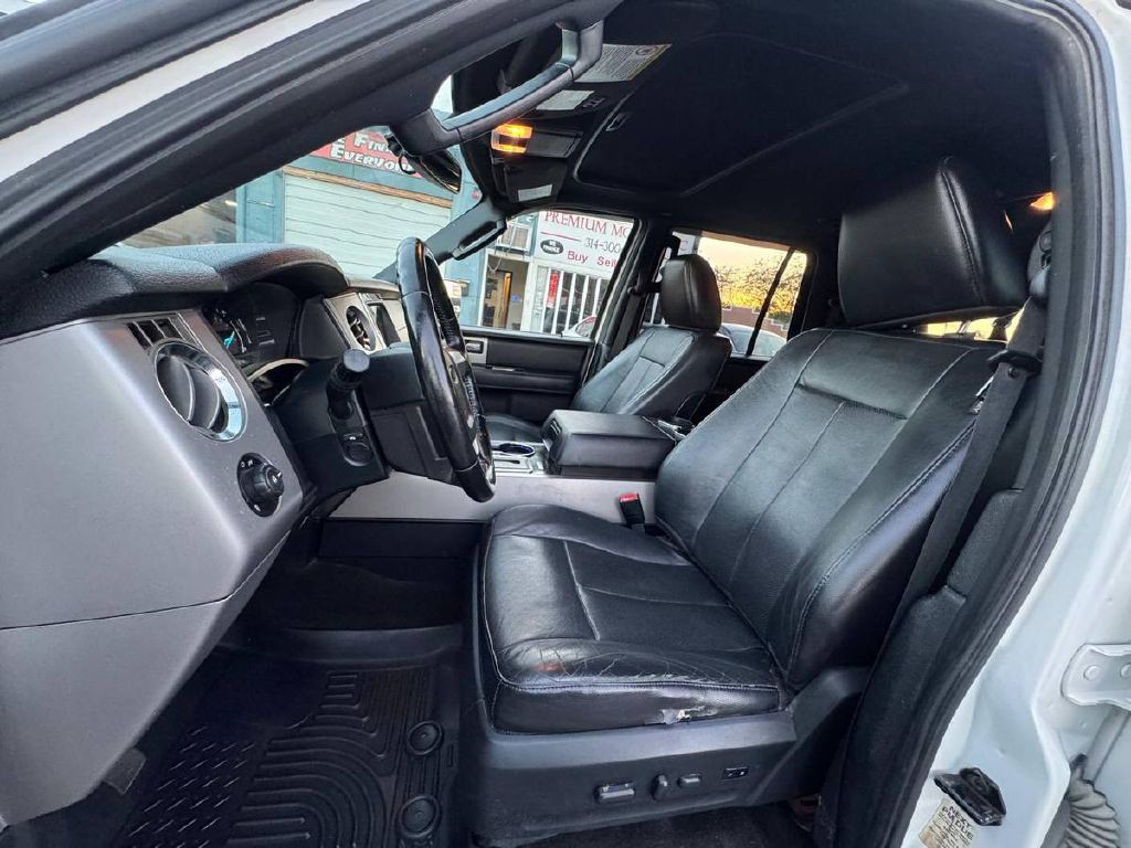 2017 Ford Expedition Image 9