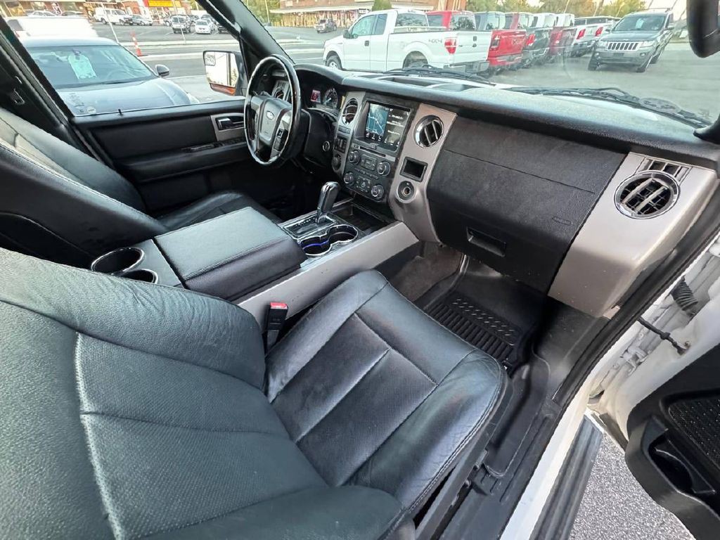 2017 Ford Expedition Image 12