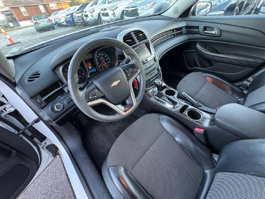 2014 Chevrolet Malibu Image 9
