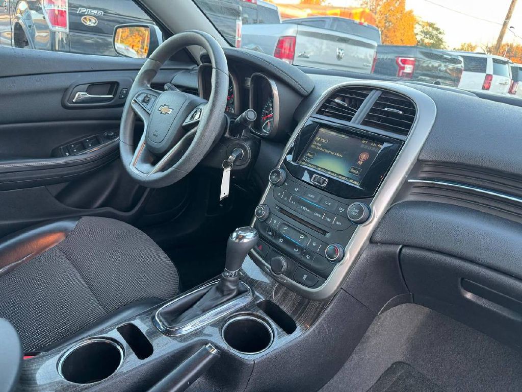2014 Chevrolet Malibu Image 10