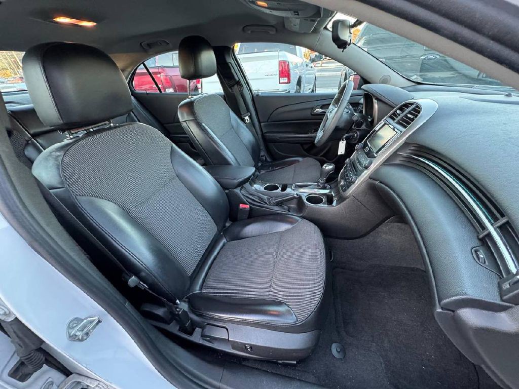 2014 Chevrolet Malibu Image 12