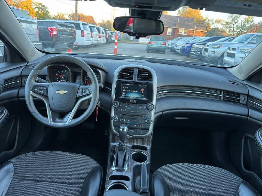 2014 Chevrolet Malibu Image 16