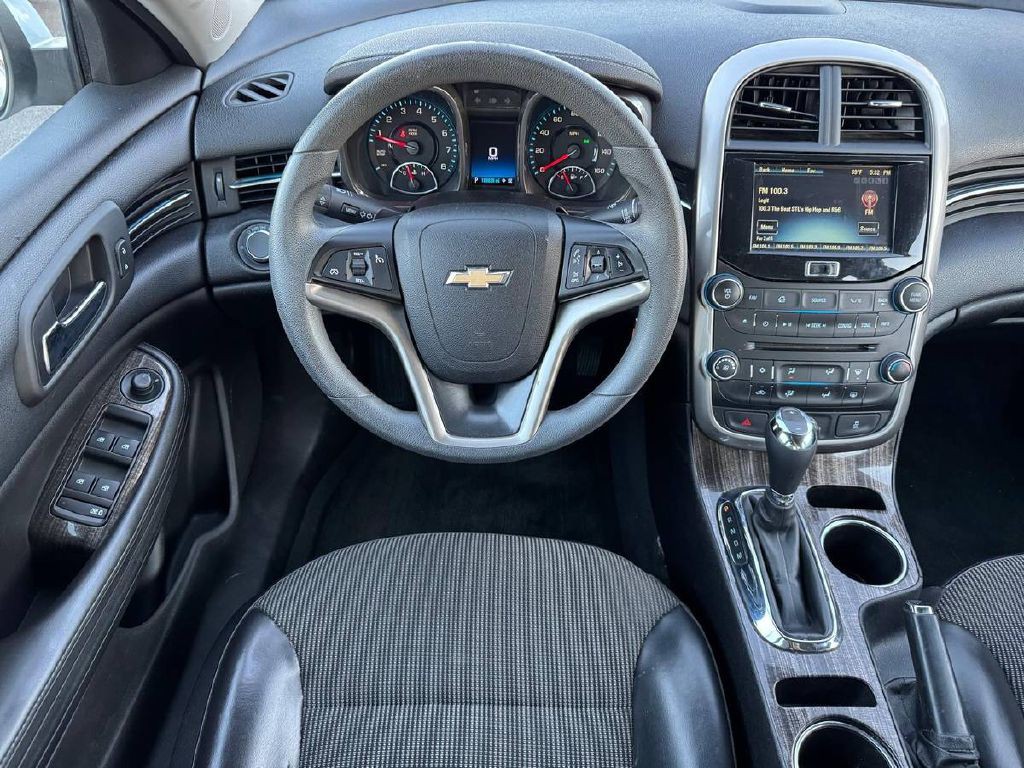 2014 Chevrolet Malibu Image 17