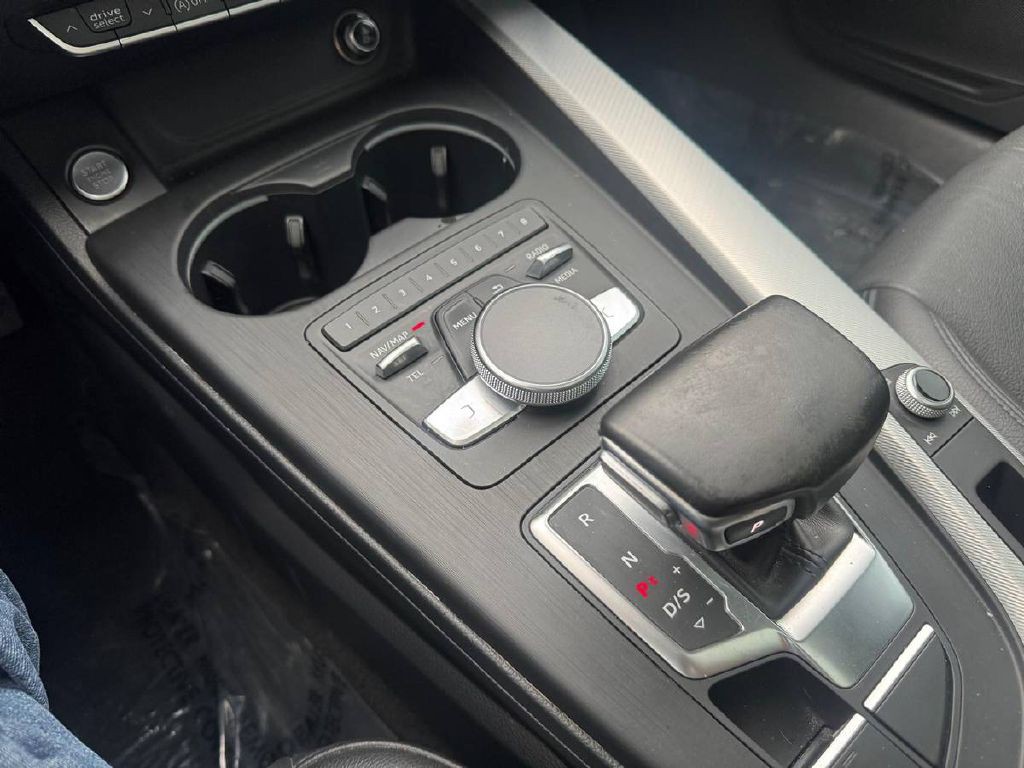 2017 Audi A4 Image 19