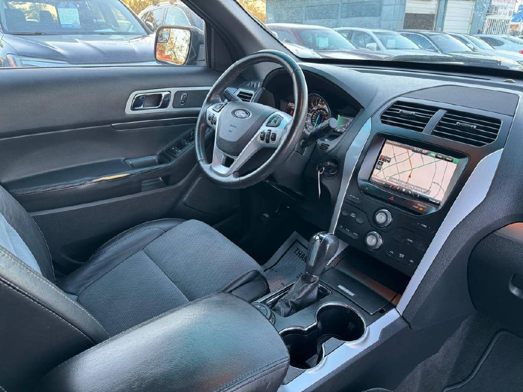 2015 Ford Explorer Image 13