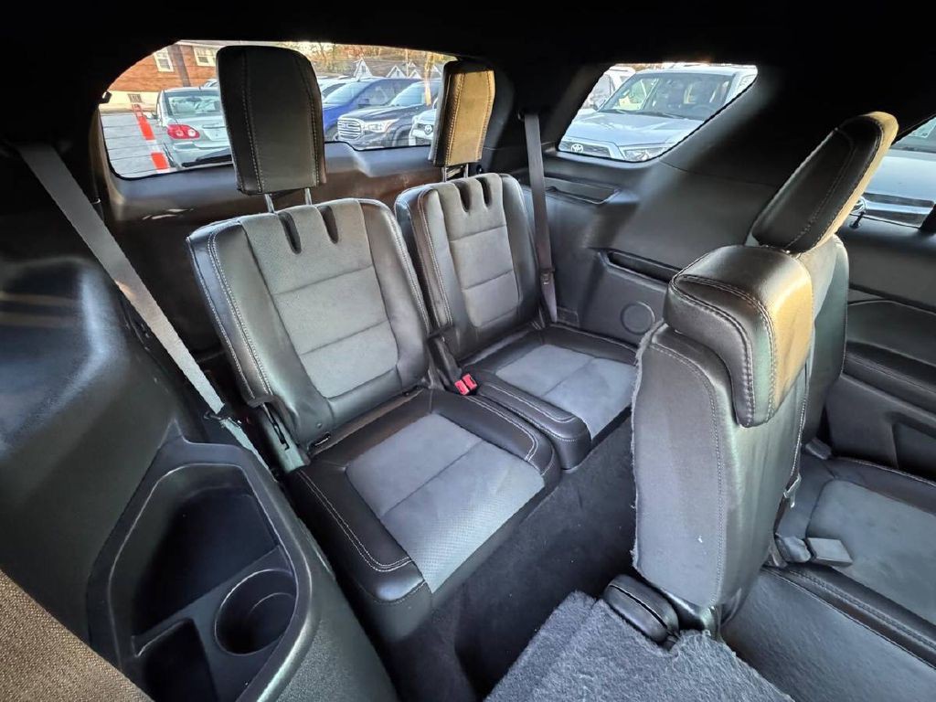 2015 Ford Explorer Image 15
