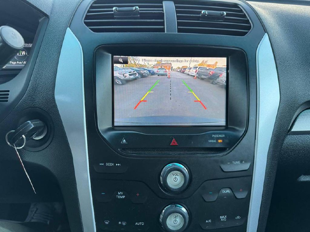 2015 Ford Explorer Image 20