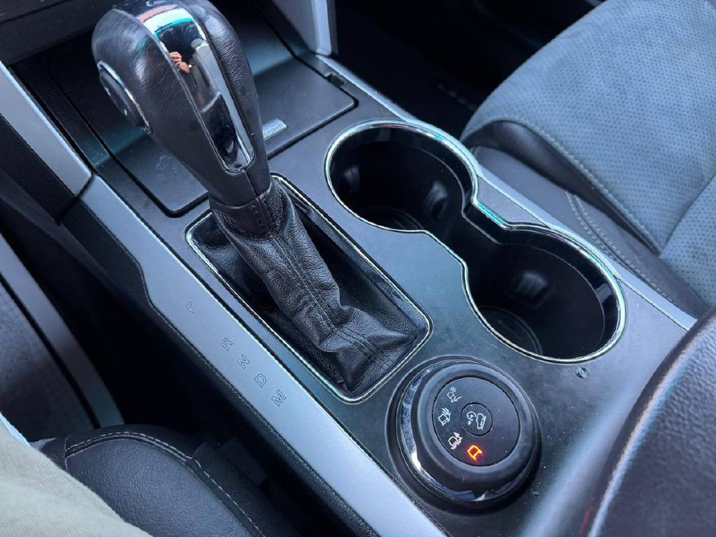 2015 Ford Explorer Image 21