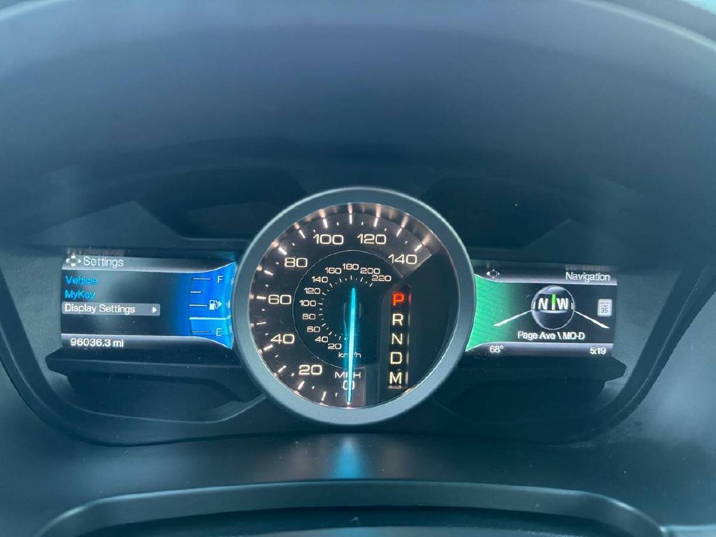 2015 Ford Explorer Image 22