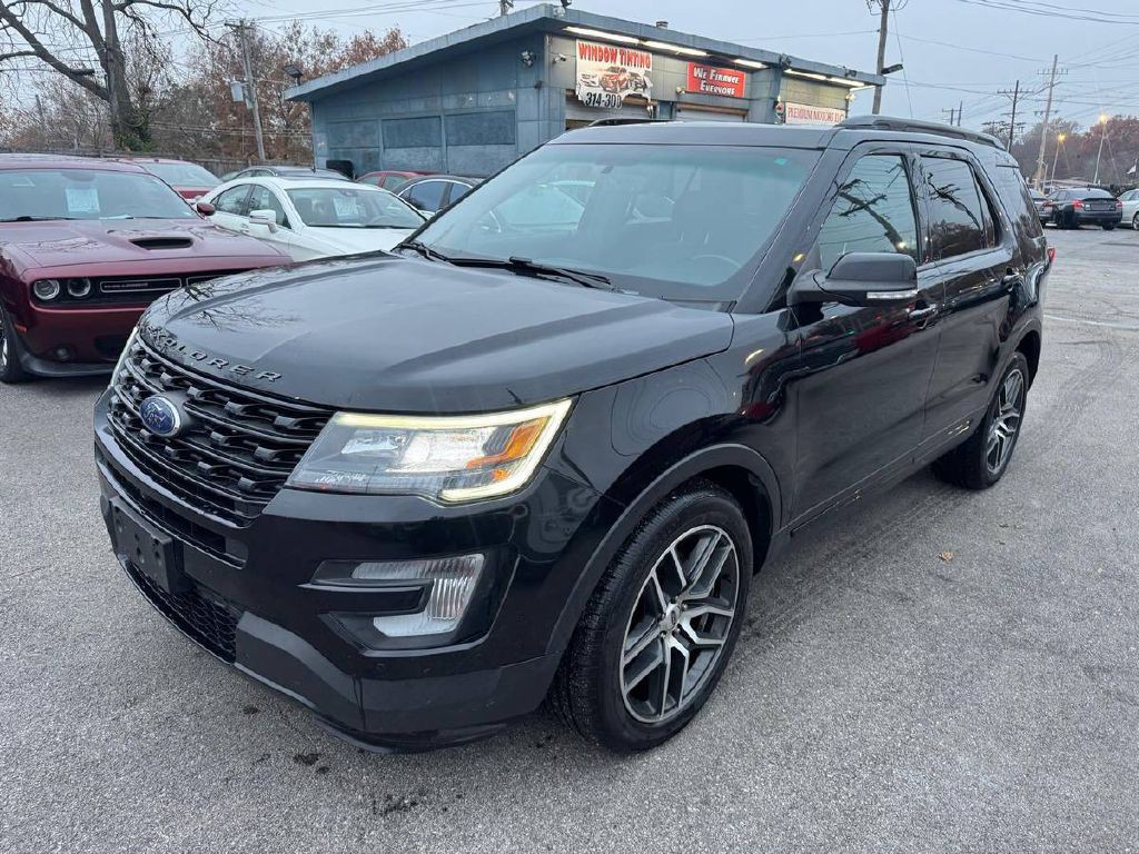 2017 Ford Explorer Image 3