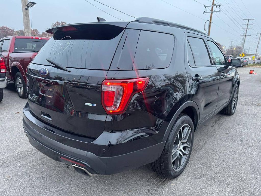 2017 Ford Explorer Image 6