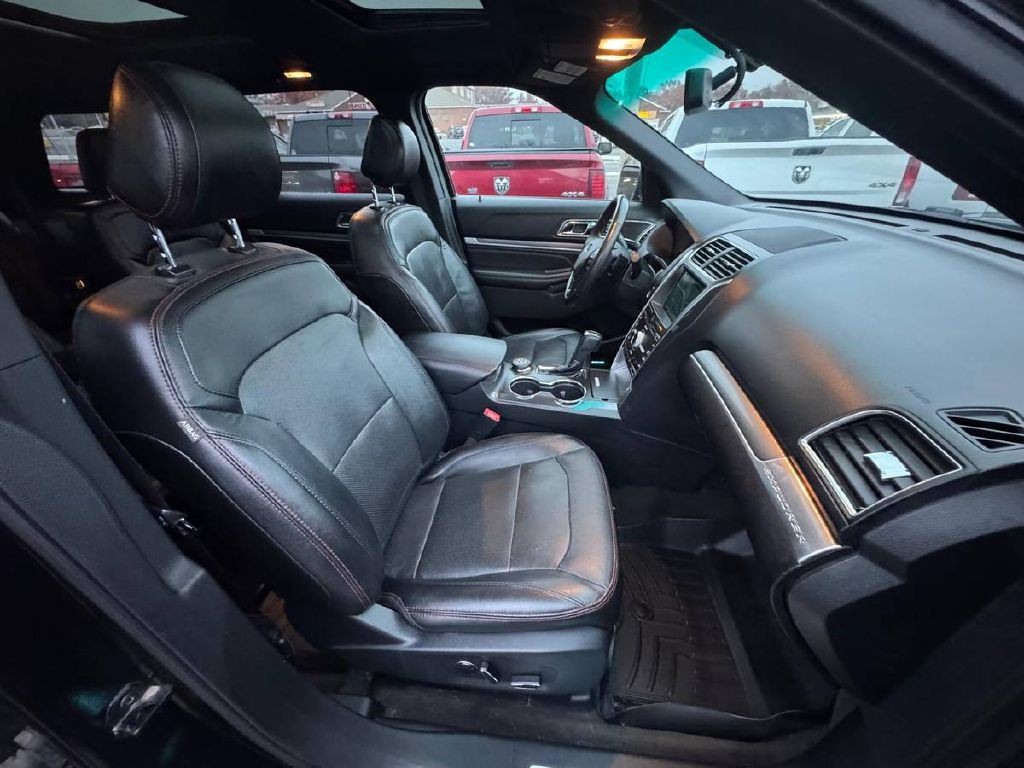 2017 Ford Explorer Image 11