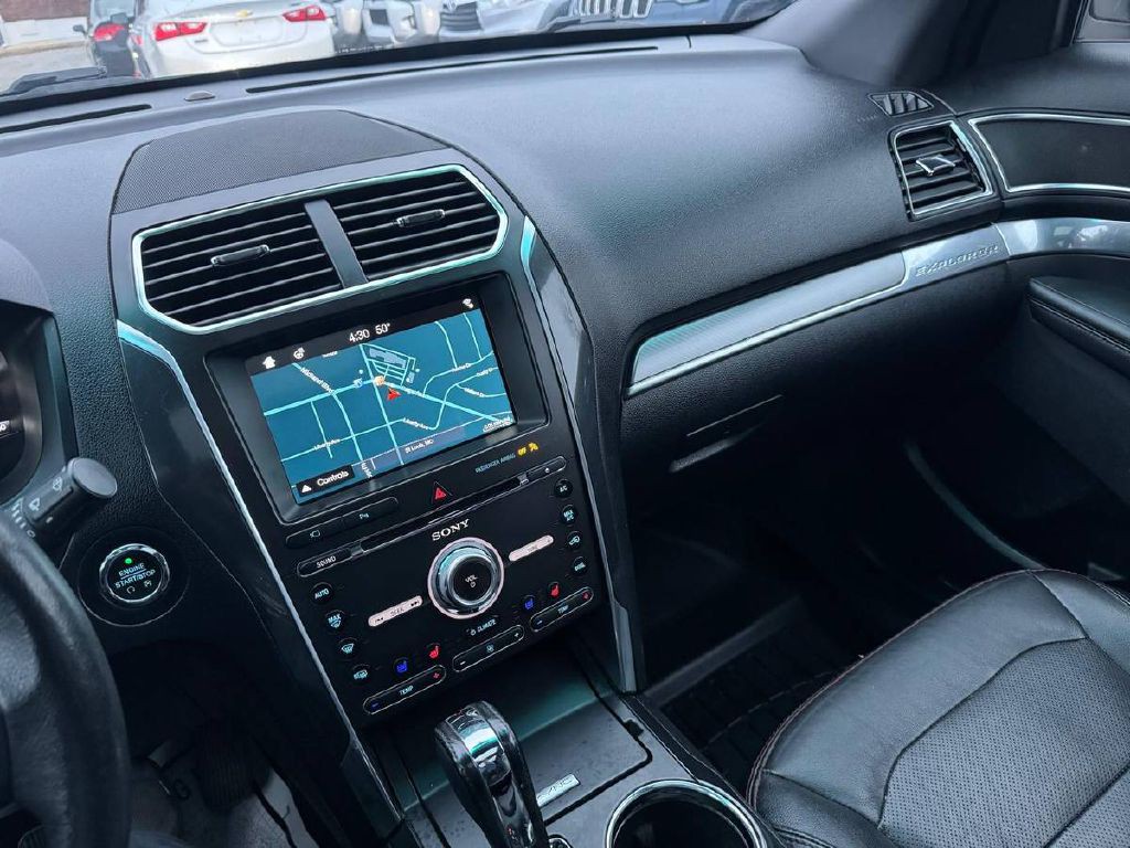 2017 Ford Explorer Image 18