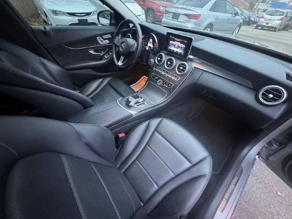 2016 Mercedes-Benz C-Class Image 13