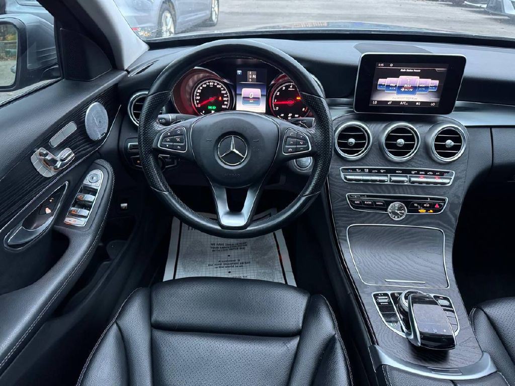 2016 Mercedes-Benz C-Class Image 18