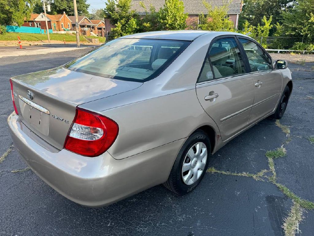 2004 Toyota Camry Image 6