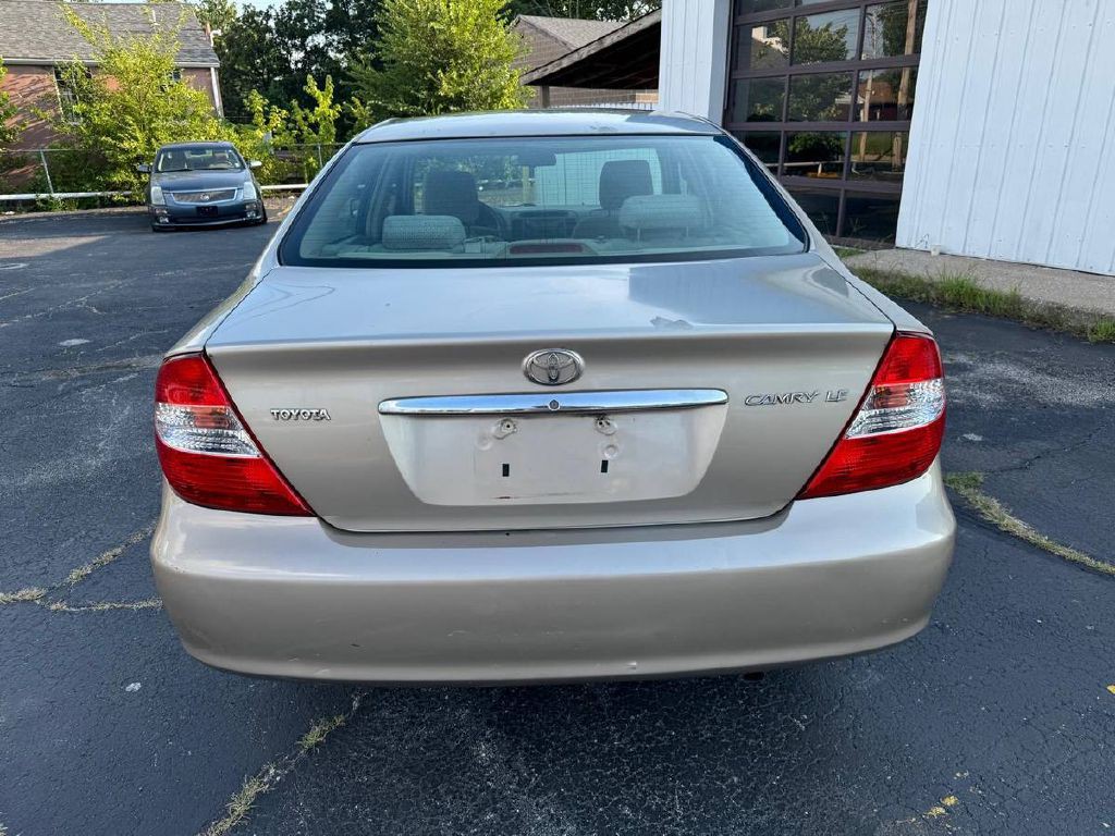 2004 Toyota Camry Image 7