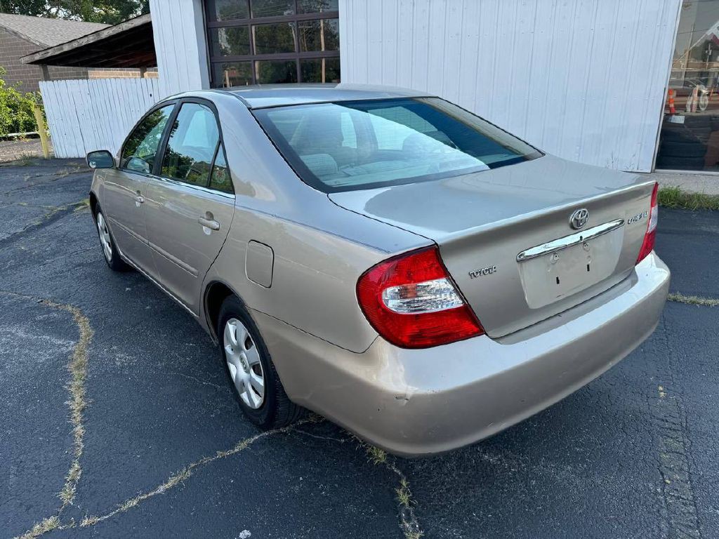 2004 Toyota Camry Image 8