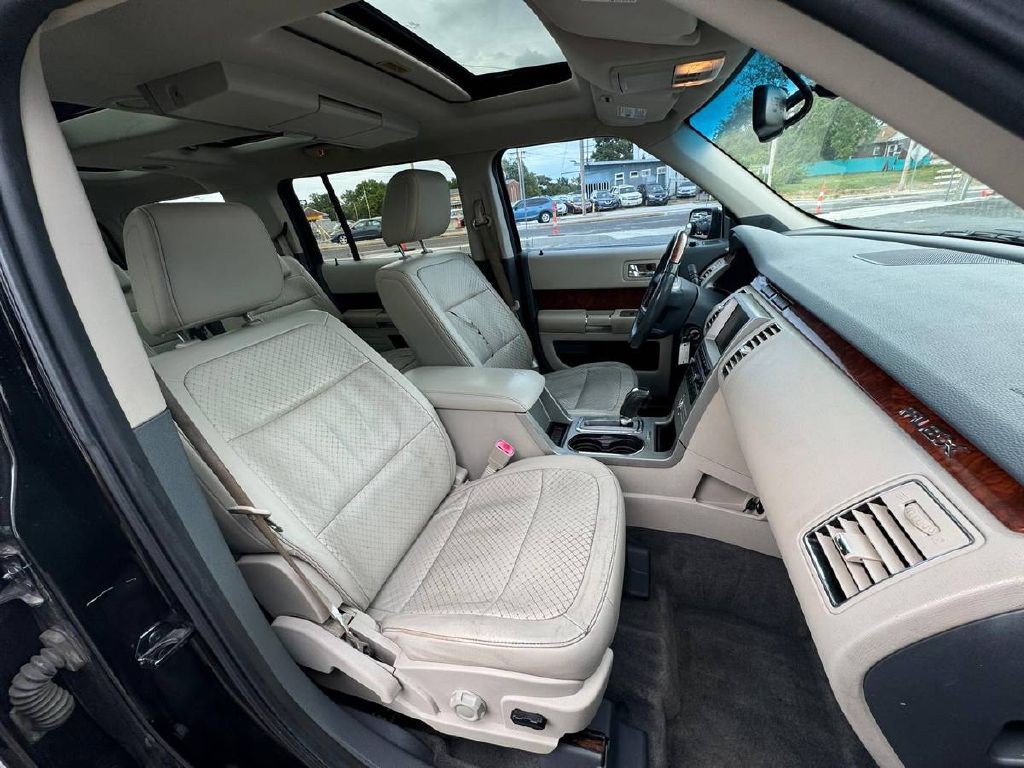 2009 Ford Flex Image 11