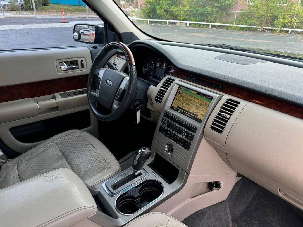 2009 Ford Flex Image 13