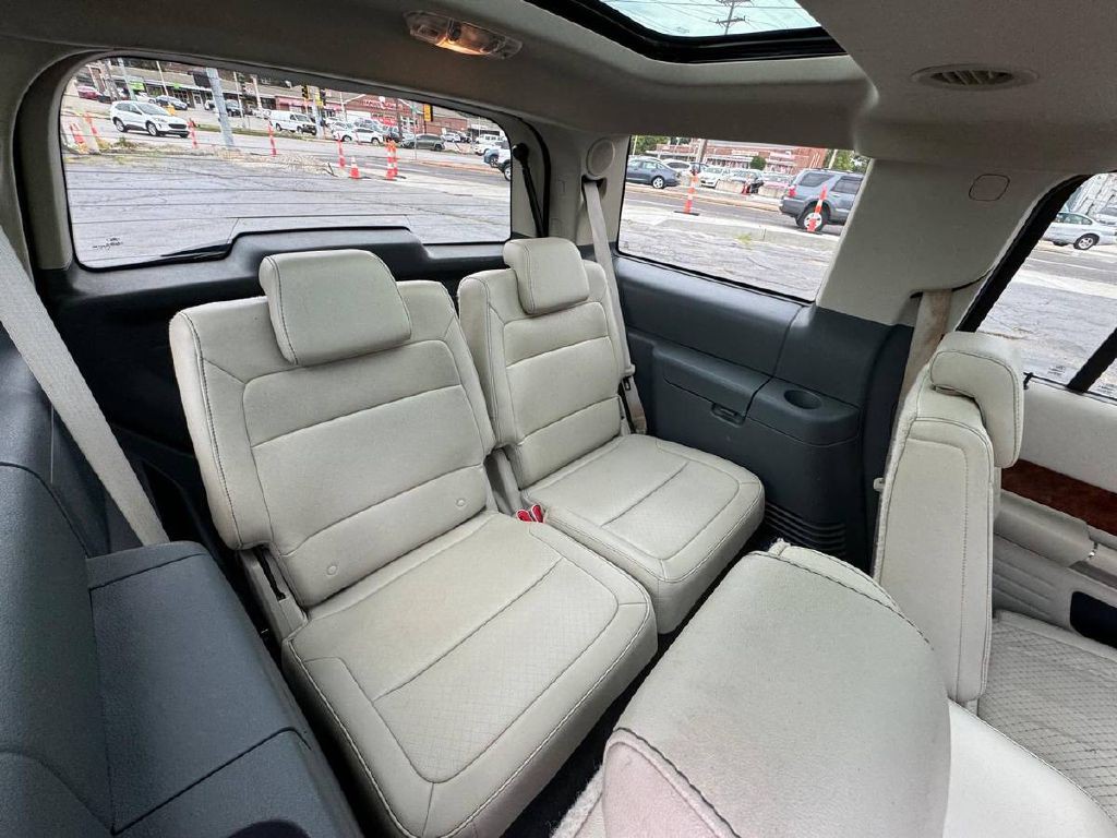 2009 Ford Flex Image 14