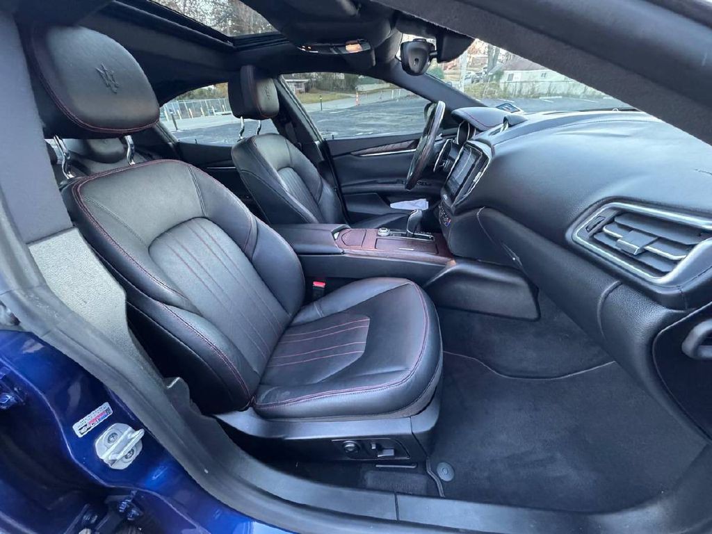 2018 Maserati Ghibli Image 9