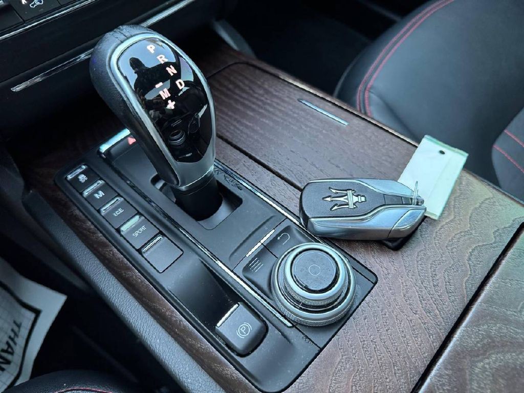 2018 Maserati Ghibli Image 21