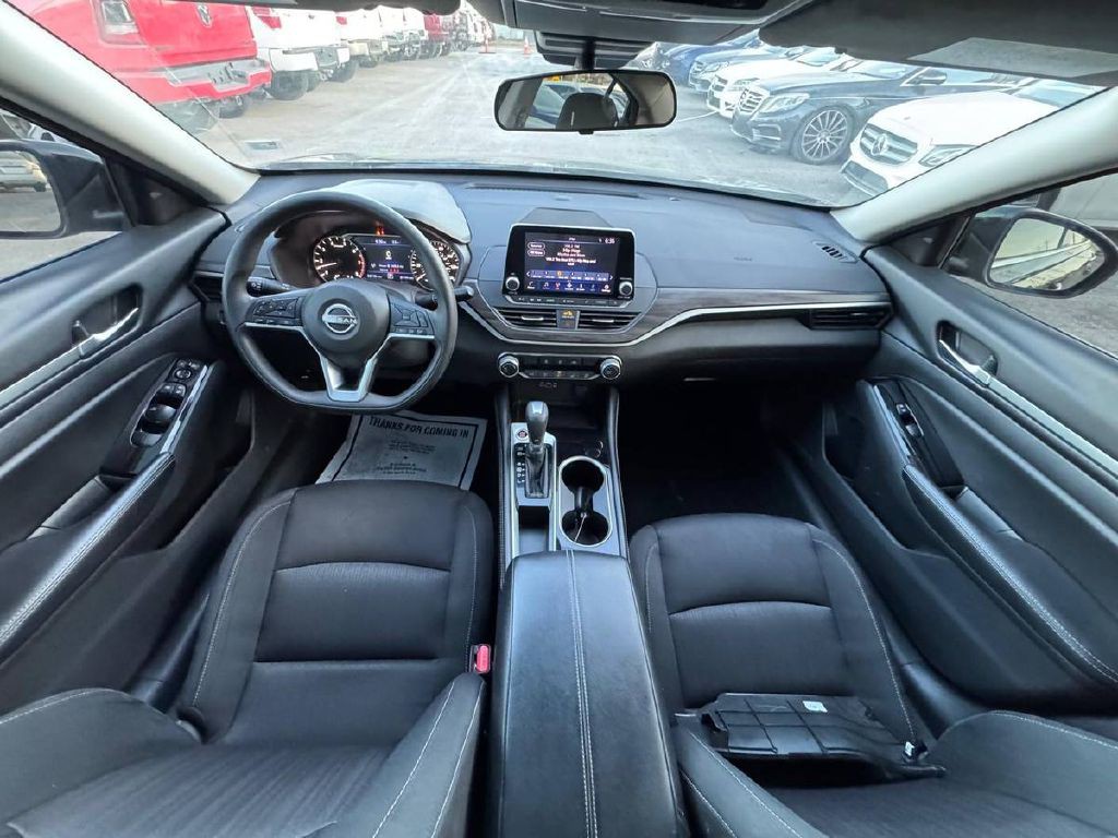 2023 Nissan Altima Image 14