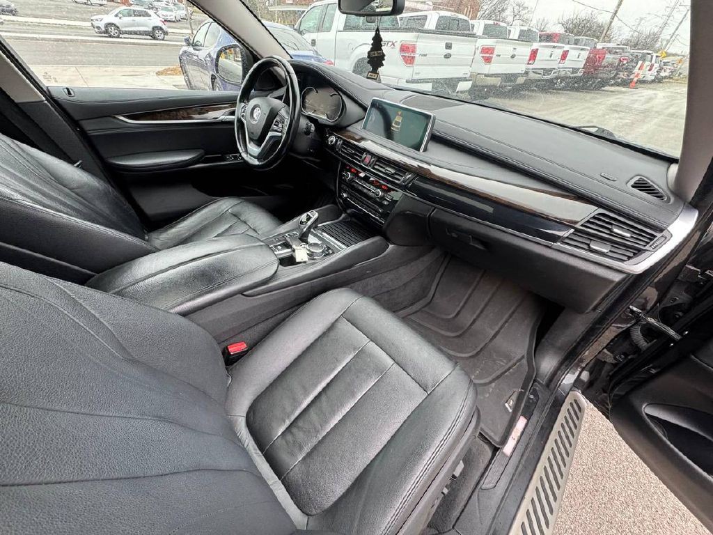 2016 BMW X6 Image 12
