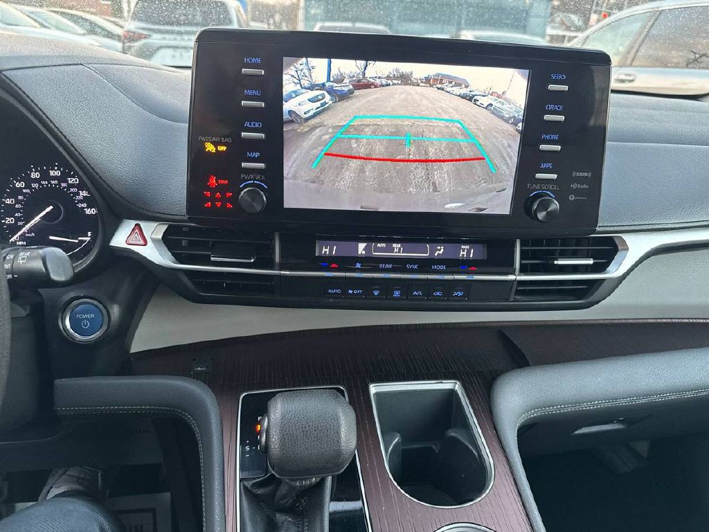 2021 Toyota Sienna Image 17