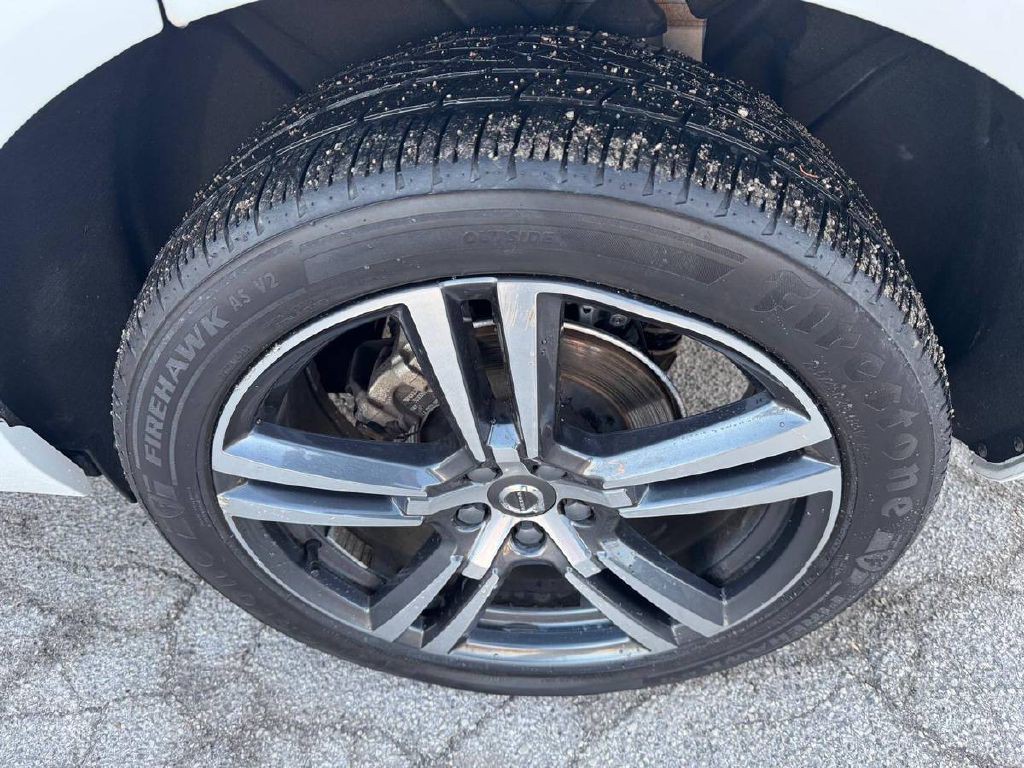 2019 Volvo XC60 Image 21