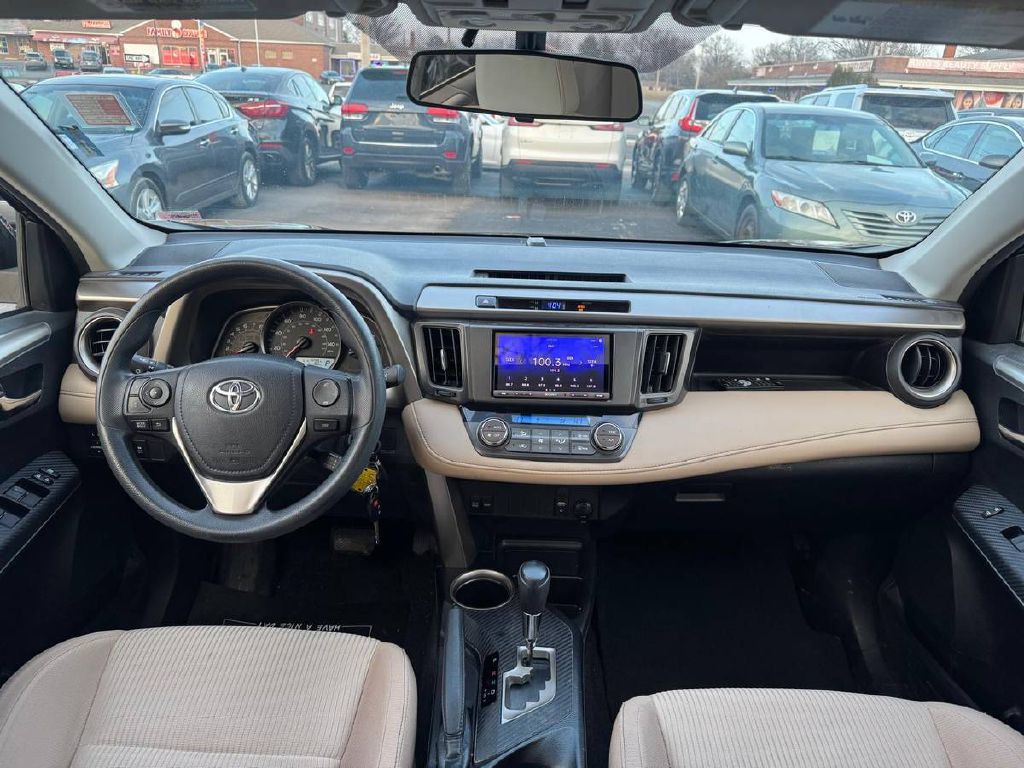 2014 Toyota Rav4 Image 16