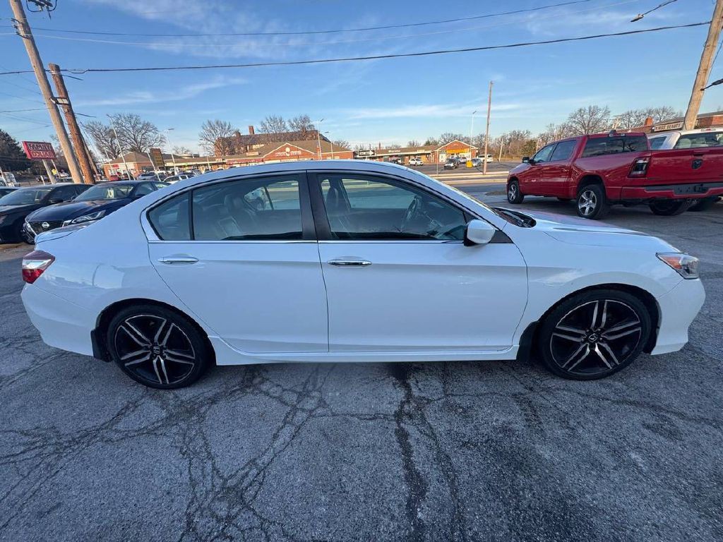 2016 Honda Accord Image 4