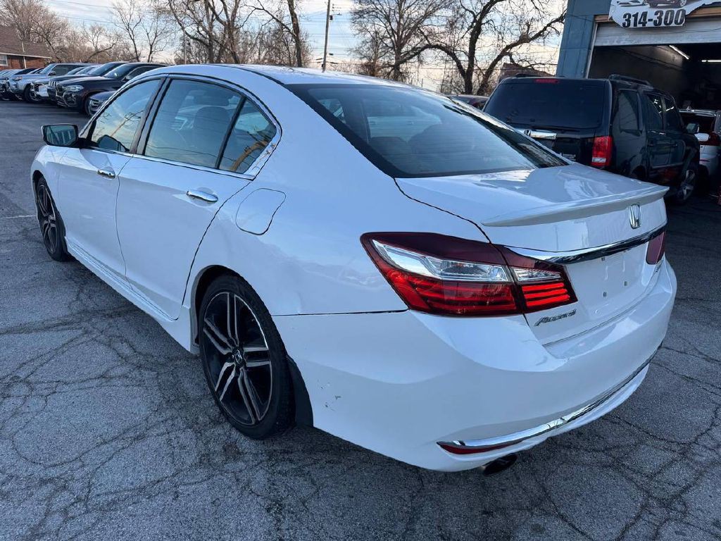2016 Honda Accord Image 8