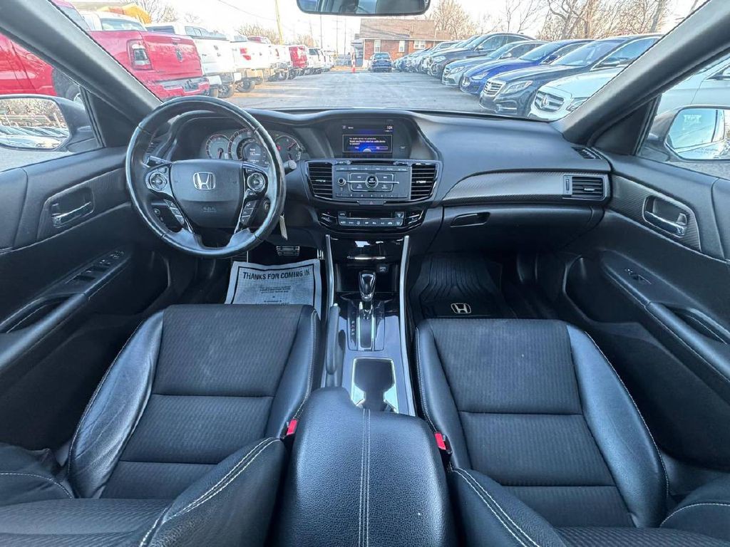 2016 Honda Accord Image 15