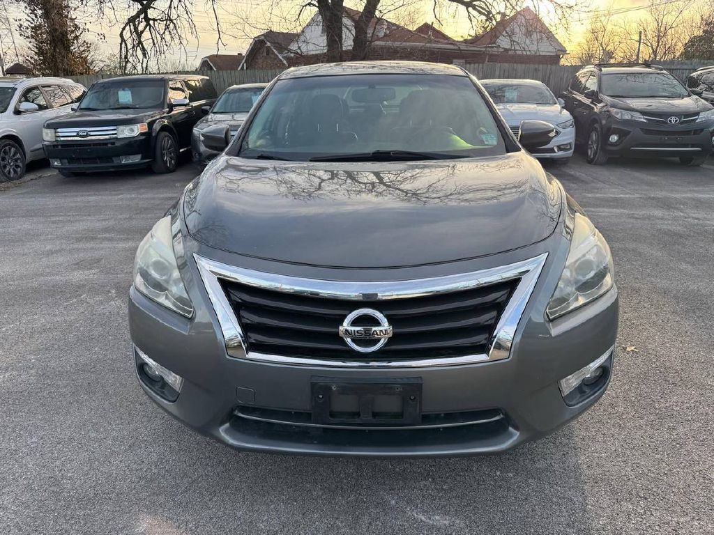 2014 Nissan Altima Image 2