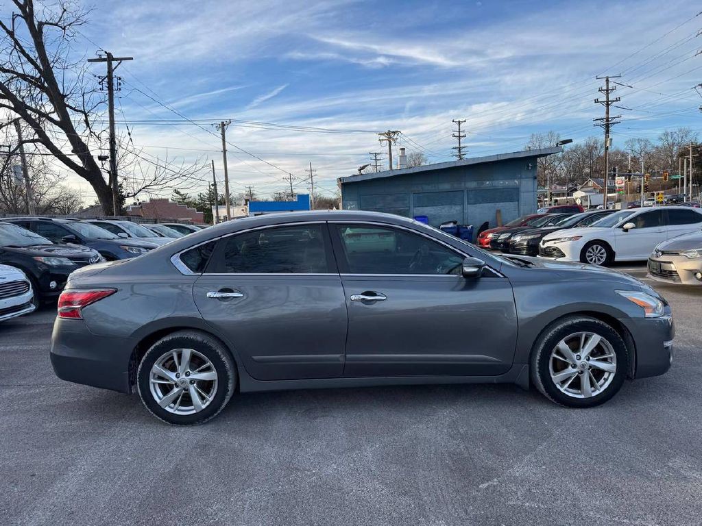 2014 Nissan Altima Image 4
