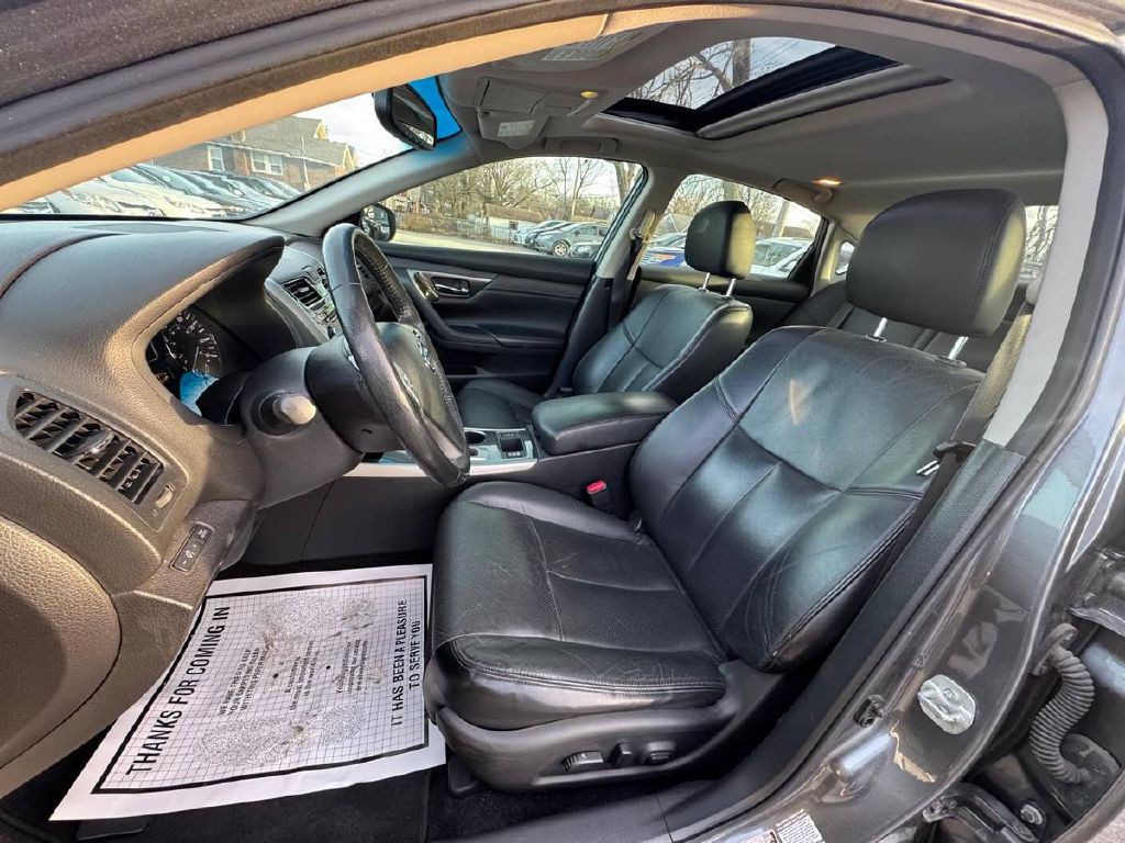 2014 Nissan Altima Image 9